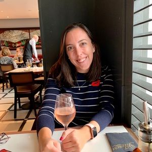 Meet your Posher, Lauren